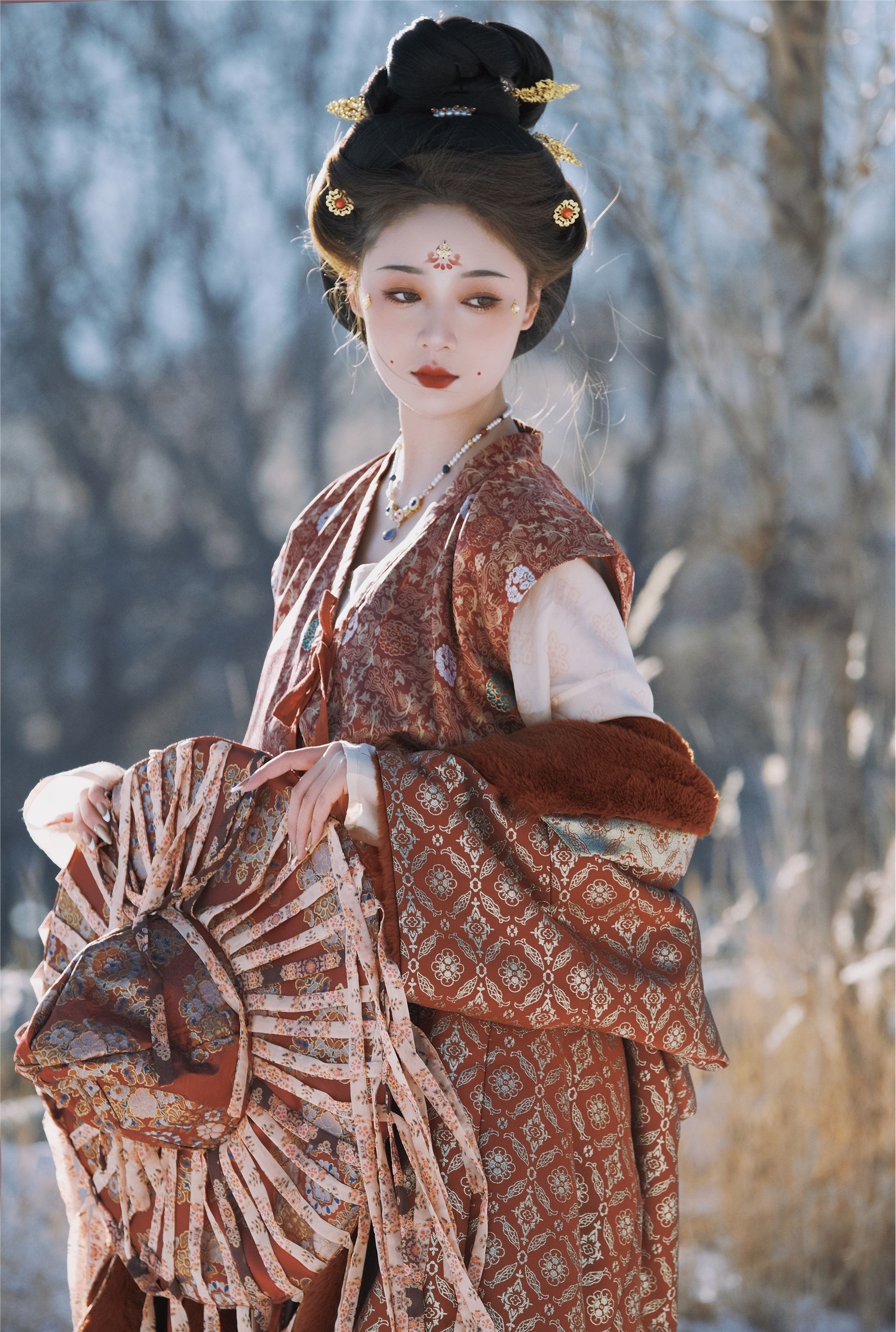 YITUYU艺图语 2025.03.10 渡关山 夏念